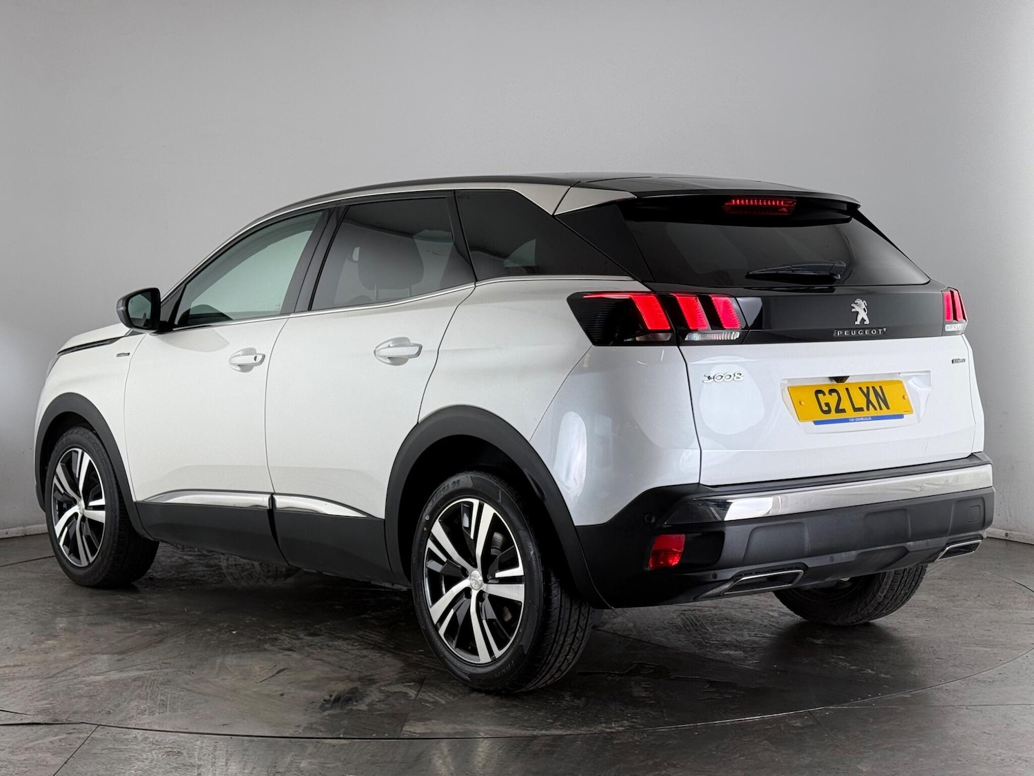Used Peugeot 3008 2018 for sale - 77371883: Photo 2