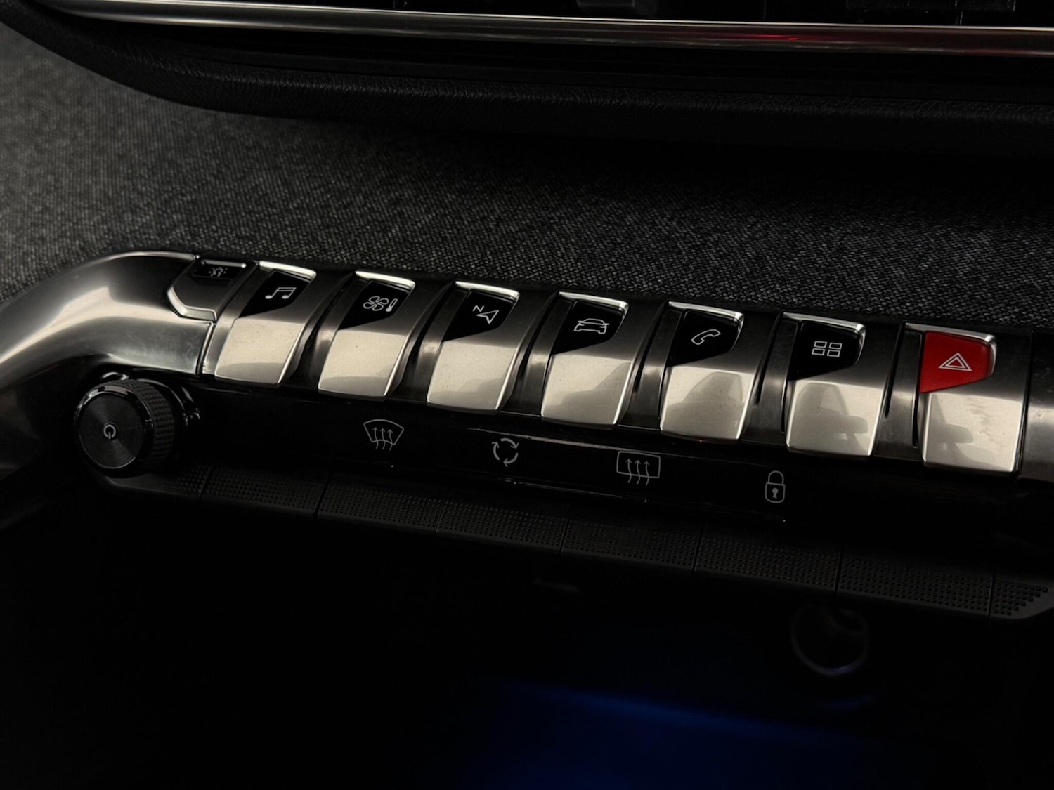 Used Peugeot 3008 2018 for sale - 77371883: Photo 28