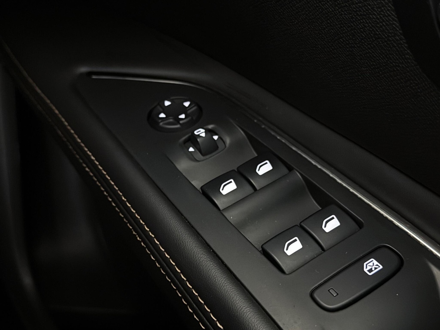 Used Peugeot 3008 2018 for sale - 77371883: Photo 29