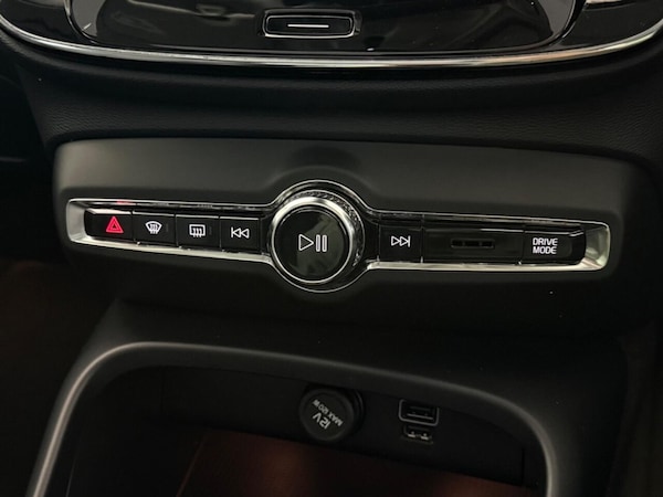 Used Volvo XC40 2021 for sale - 75321095: Photo 43
