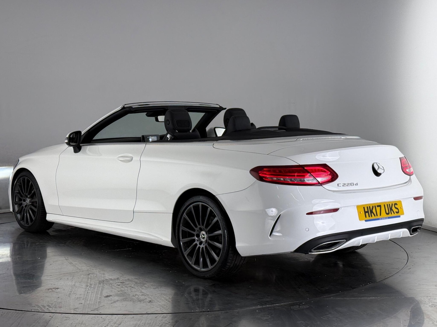 Used Mercedes-Benz C Class 2017 for sale - 77243577: Photo 4