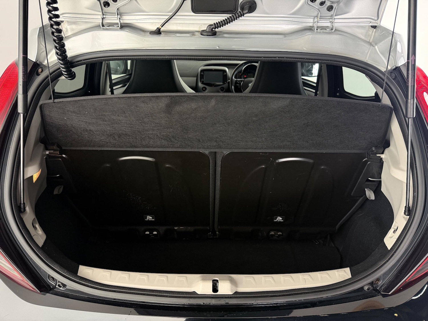 Used Toyota AYGO 2018 for sale - 76468613: Photo 12