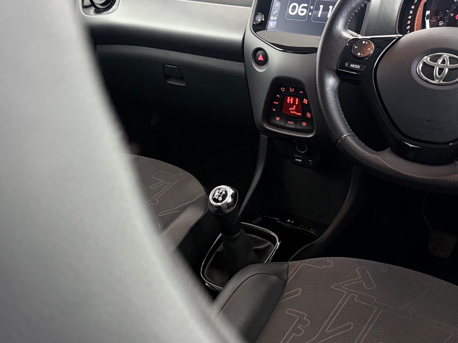 Used Toyota AYGO 2018 for sale - 76468613: Photo 36