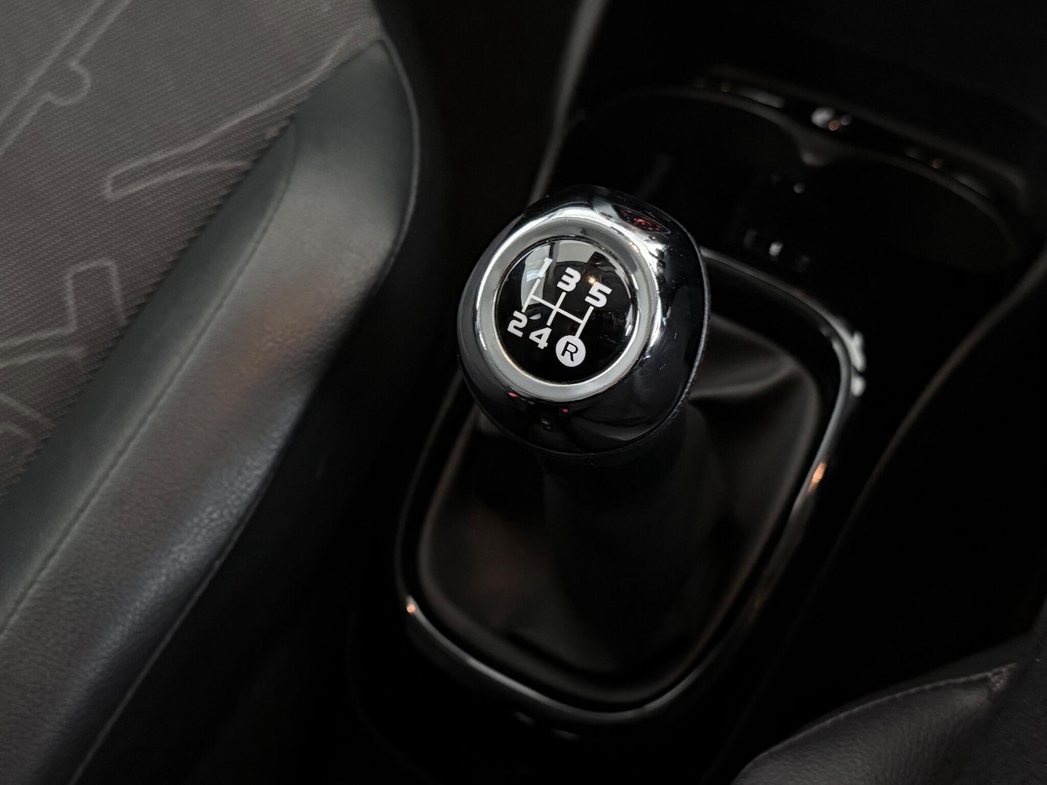 Used Toyota AYGO 2018 for sale - 76468613: Photo 37