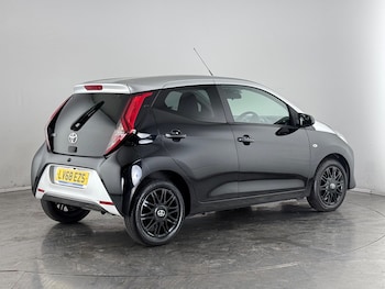 Used Toyota AYGO 2018 for sale - 76468613: Photo