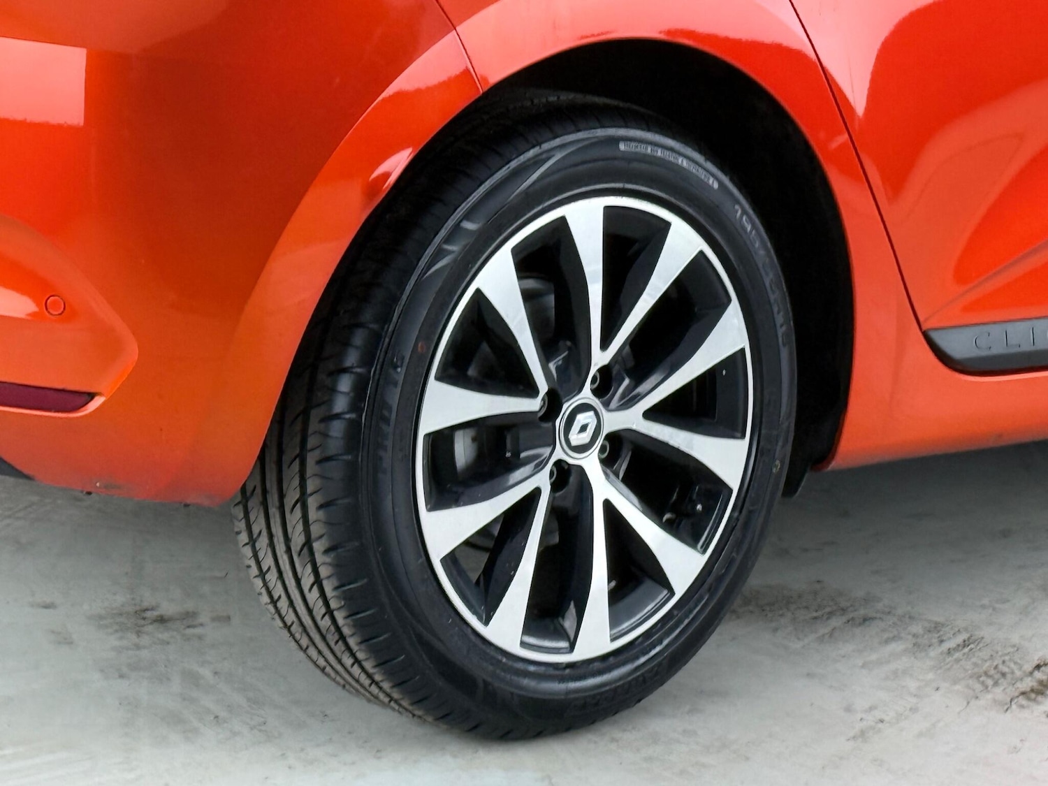 Used Renault Clio 2023 for sale - 78078671: Photo 9