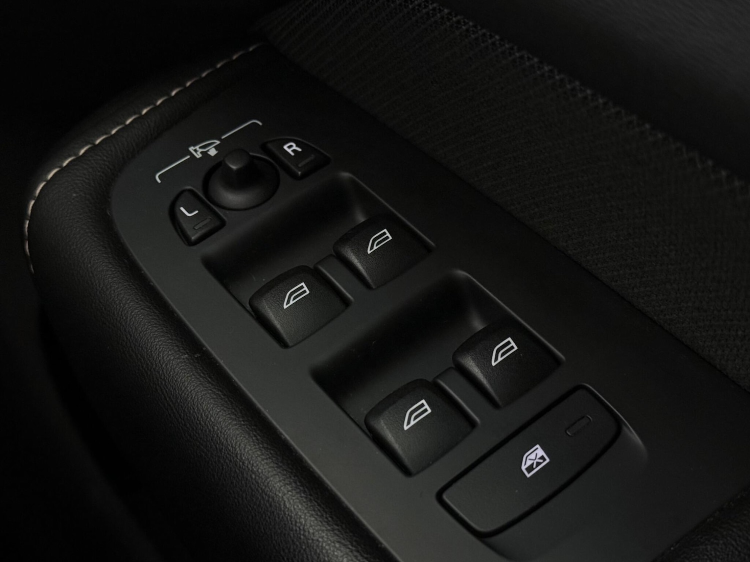 Used Volvo XC60 2020 for sale - 77259681: Photo 37