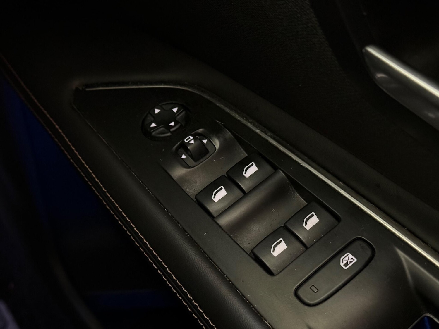 Used Peugeot 3008 2018 for sale - 77259514: Photo 23