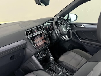 Used Volkswagen Tiguan 2018 for sale - 79329060: Photo