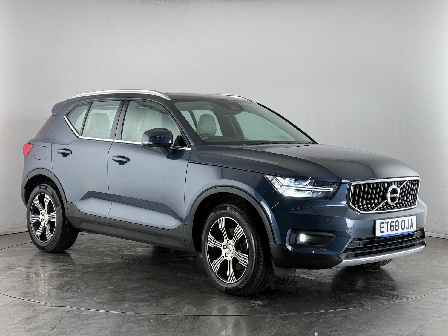 Used Volvo XC40 2018 for sale - 77629869: Photo 1