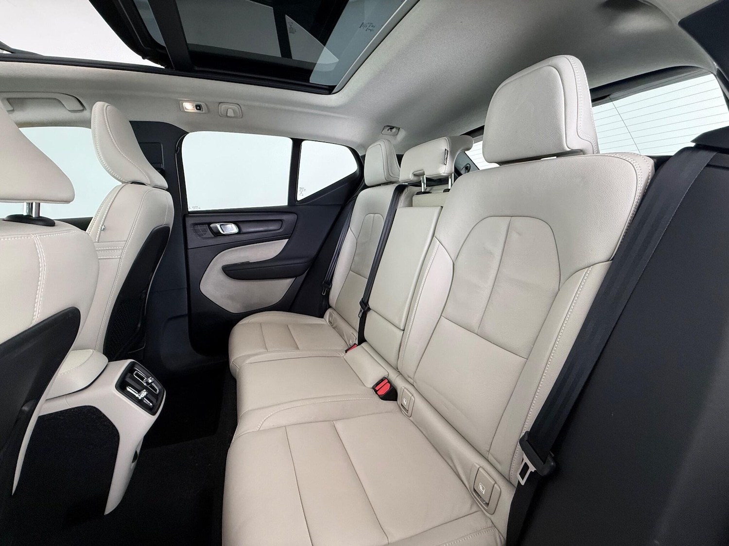 Used Volvo XC40 2018 for sale - 77629869: Photo 12