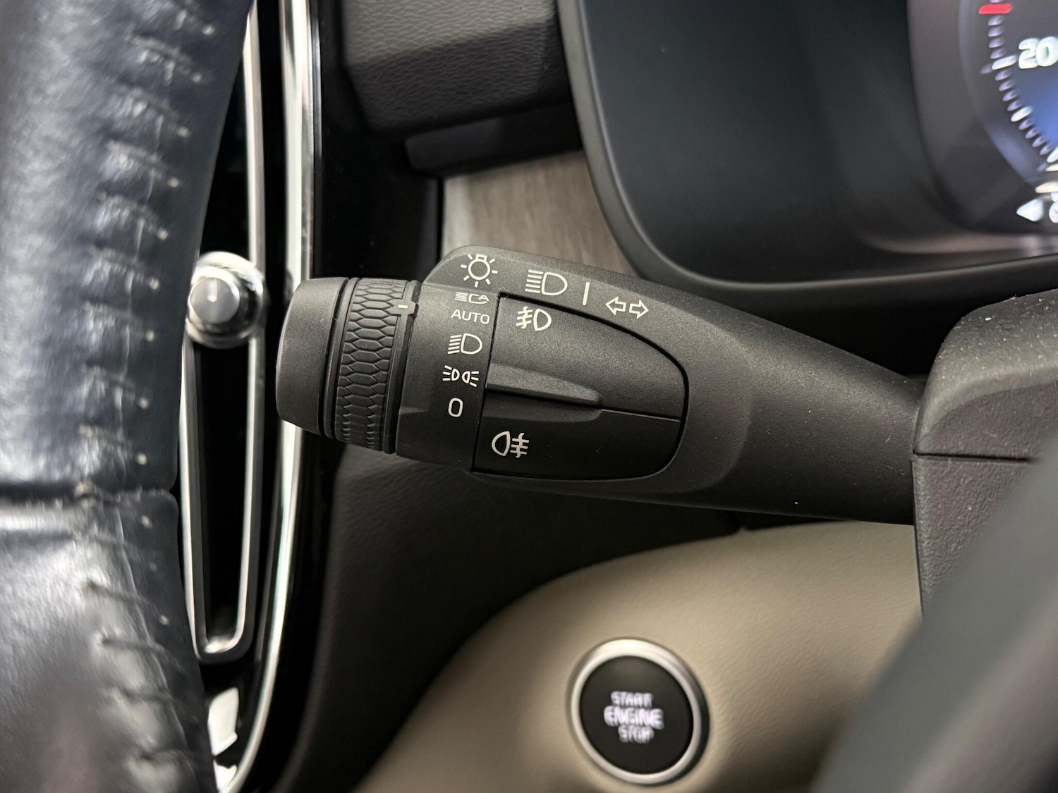 Used Volvo XC40 2018 for sale - 77629869: Photo 23