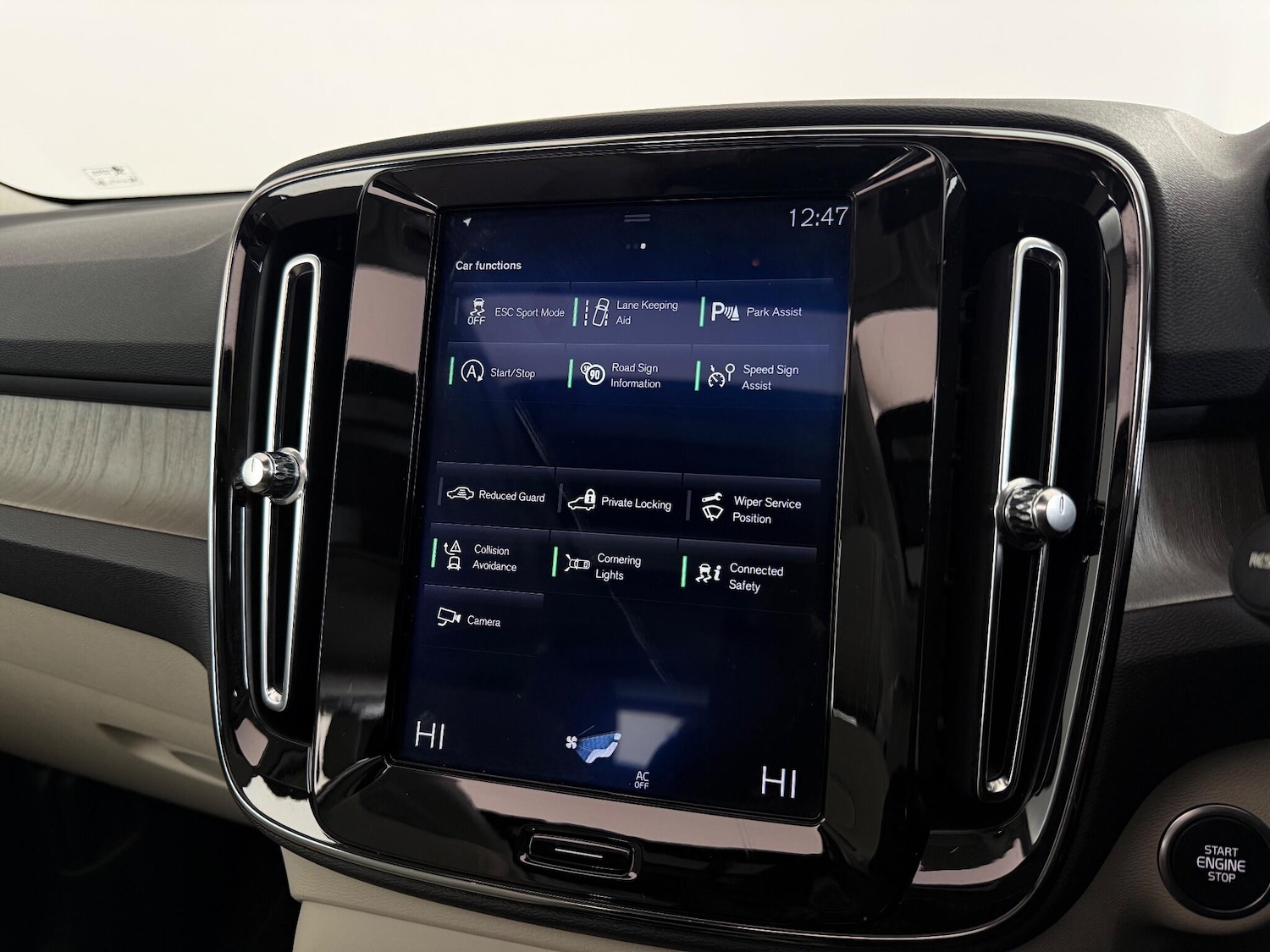 Used Volvo XC40 2018 for sale - 77629869: Photo 31