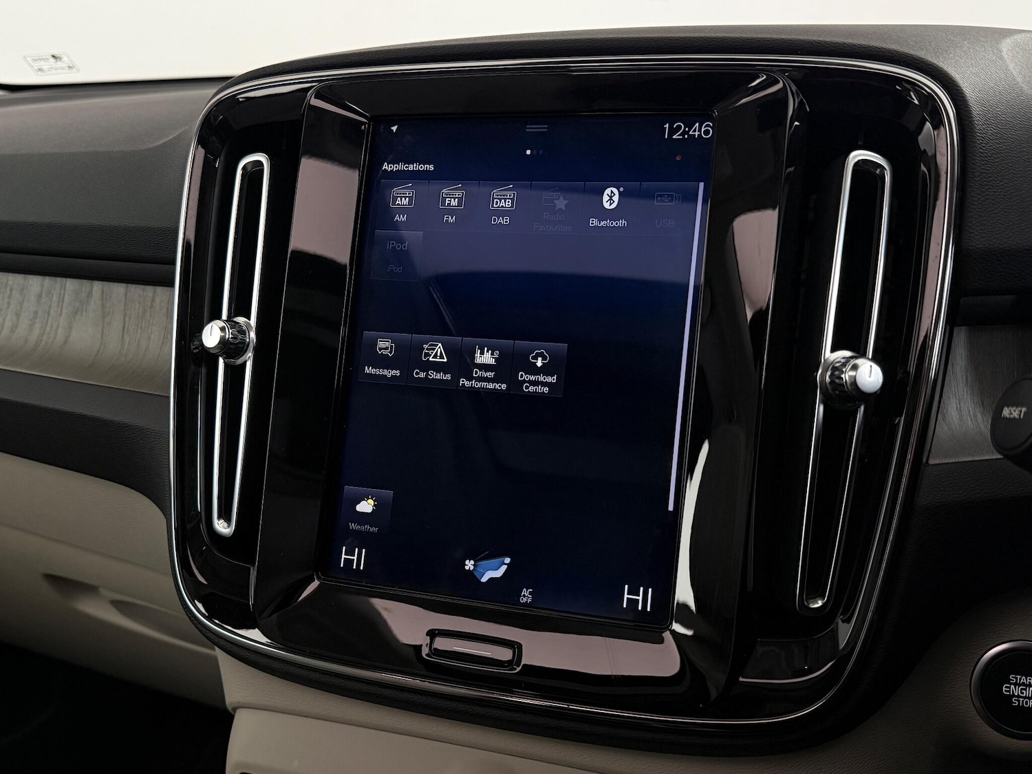 Used Volvo XC40 2018 for sale - 77629869: Photo 32