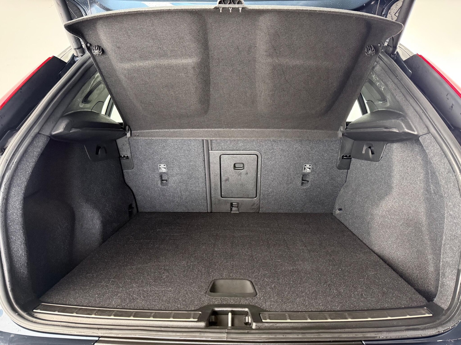 Used Volvo XC40 2018 for sale - 77629869: Photo 8