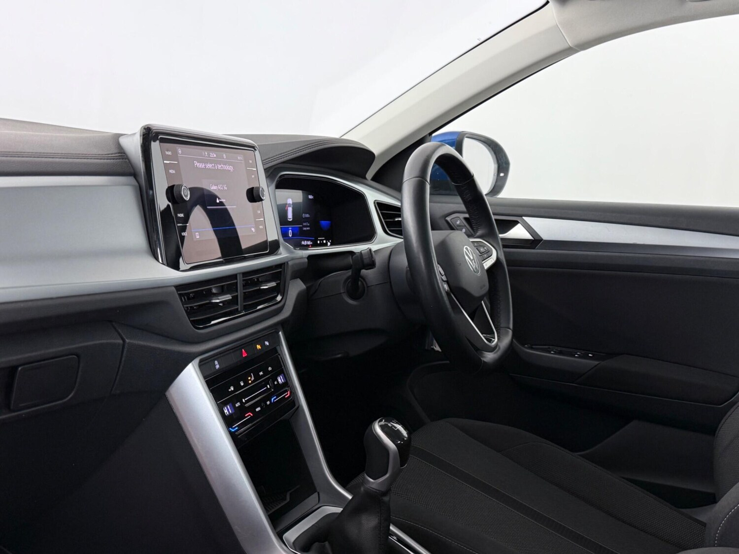 Used Volkswagen T-Roc 2023 for sale - 77550812: Photo 10