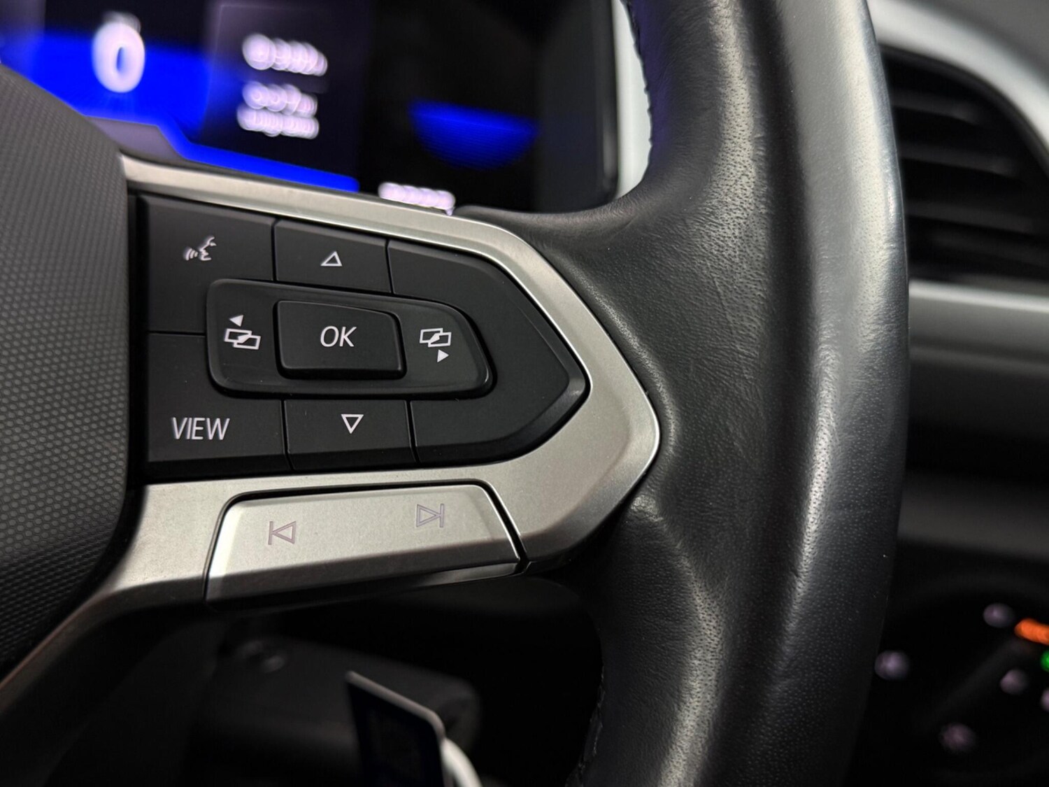 Used Volkswagen T-Roc 2023 for sale - 77550812: Photo 15