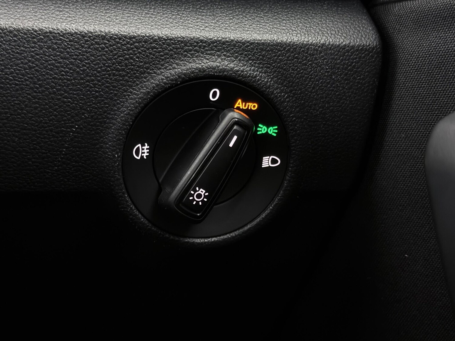 Used Volkswagen T-Roc 2023 for sale - 77550812: Photo 18