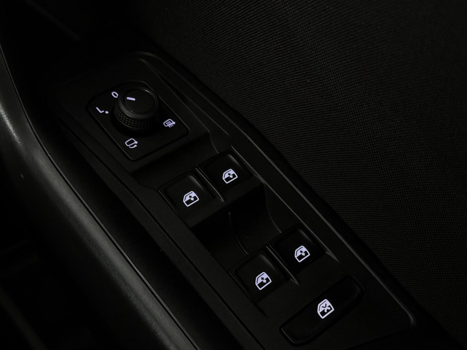 Used Volkswagen T-Roc 2023 for sale - 77550812: Photo 19