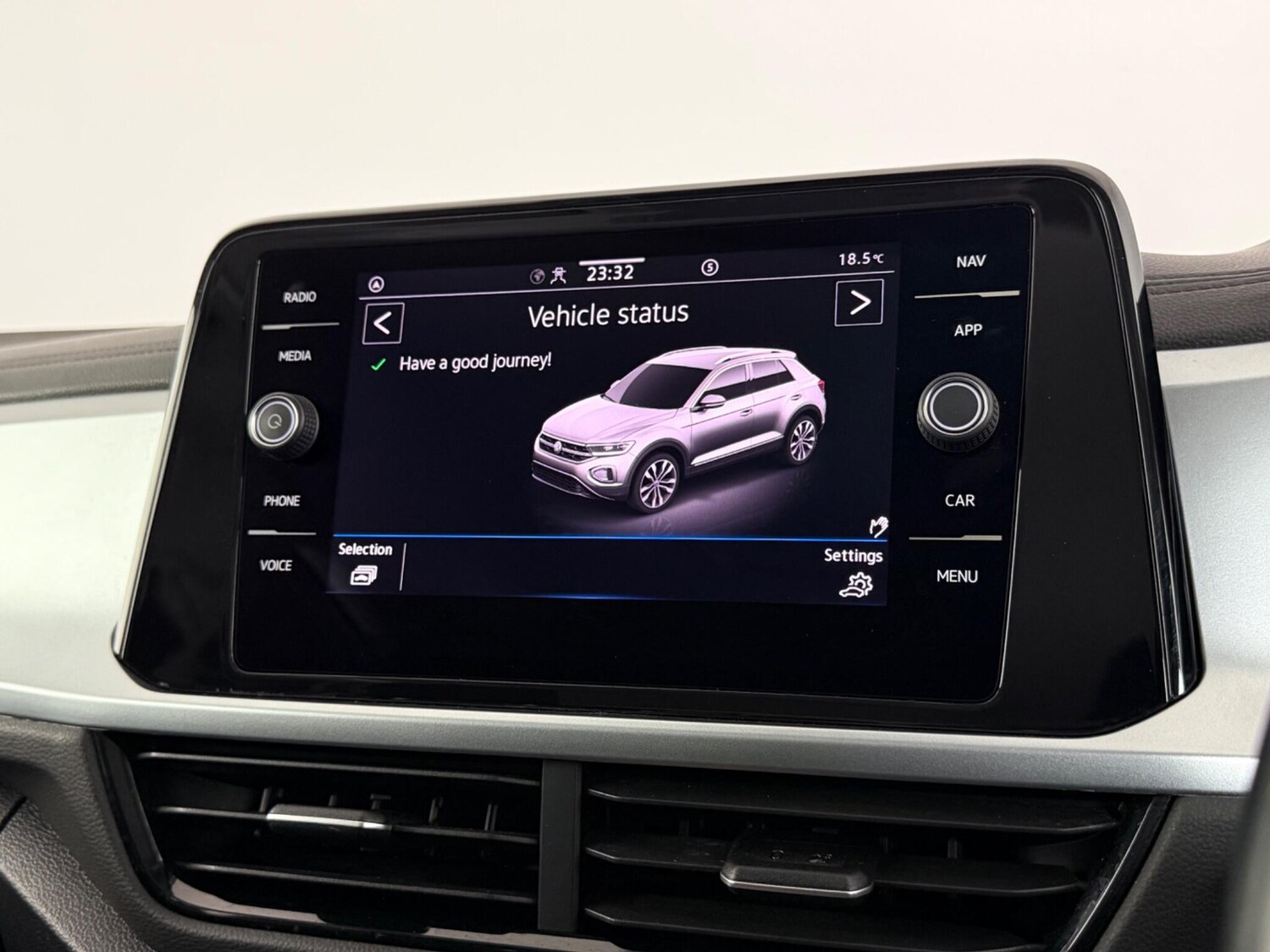 Used Volkswagen T-Roc 2023 for sale - 77550812: Photo 21