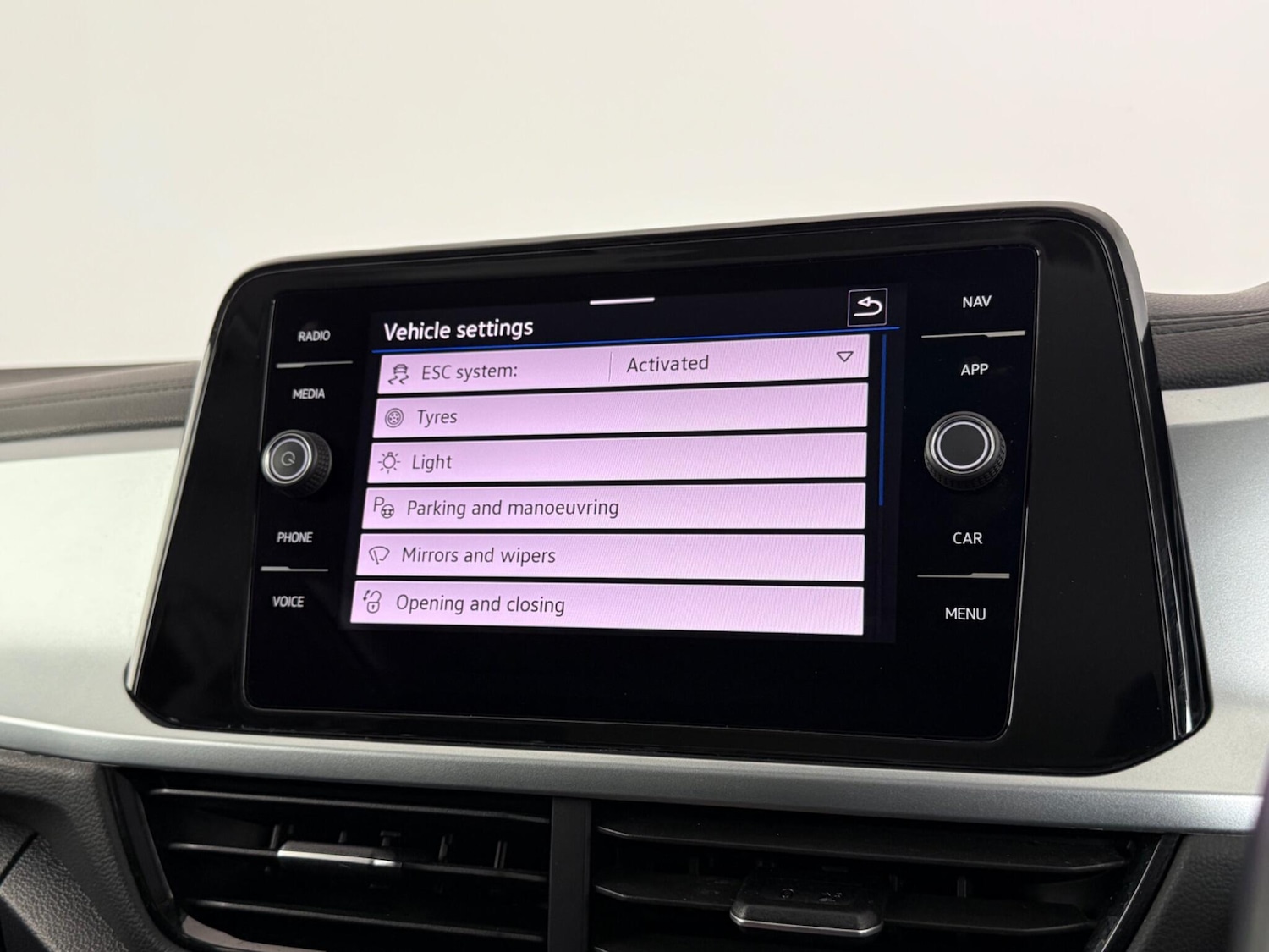 Used Volkswagen T-Roc 2023 for sale - 77550812: Photo 26