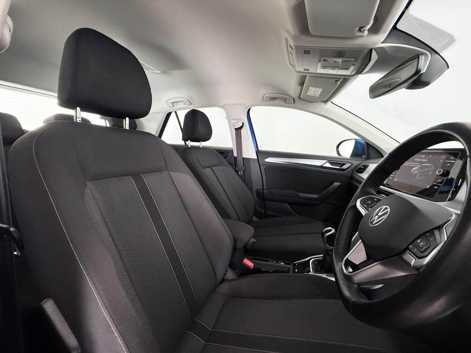 Used Volkswagen T-Roc 2023 for sale - 77550812: Photo 9