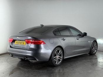 Used Jaguar XE 2018 for sale - 75859841: Photo