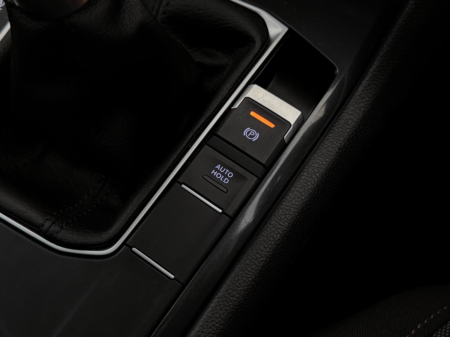 Used Volkswagen Tiguan 2020 for sale - 77243601: Photo 38