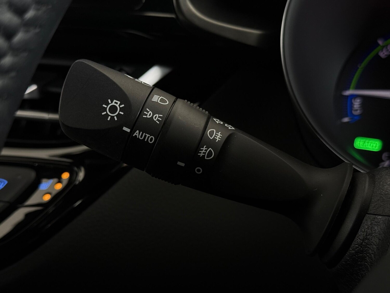 Used Toyota C-HR 2023 for sale - 76850549: Photo 26