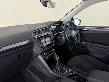 Used Volkswagen Tiguan 2017 for sale - 79374761: Photo