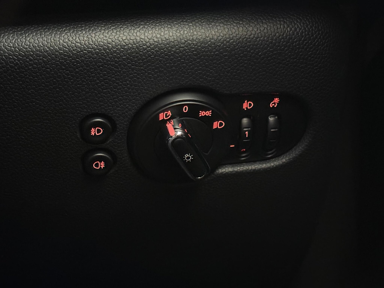 Used MINI Hatch 2018 for sale - 76802145: Photo 25