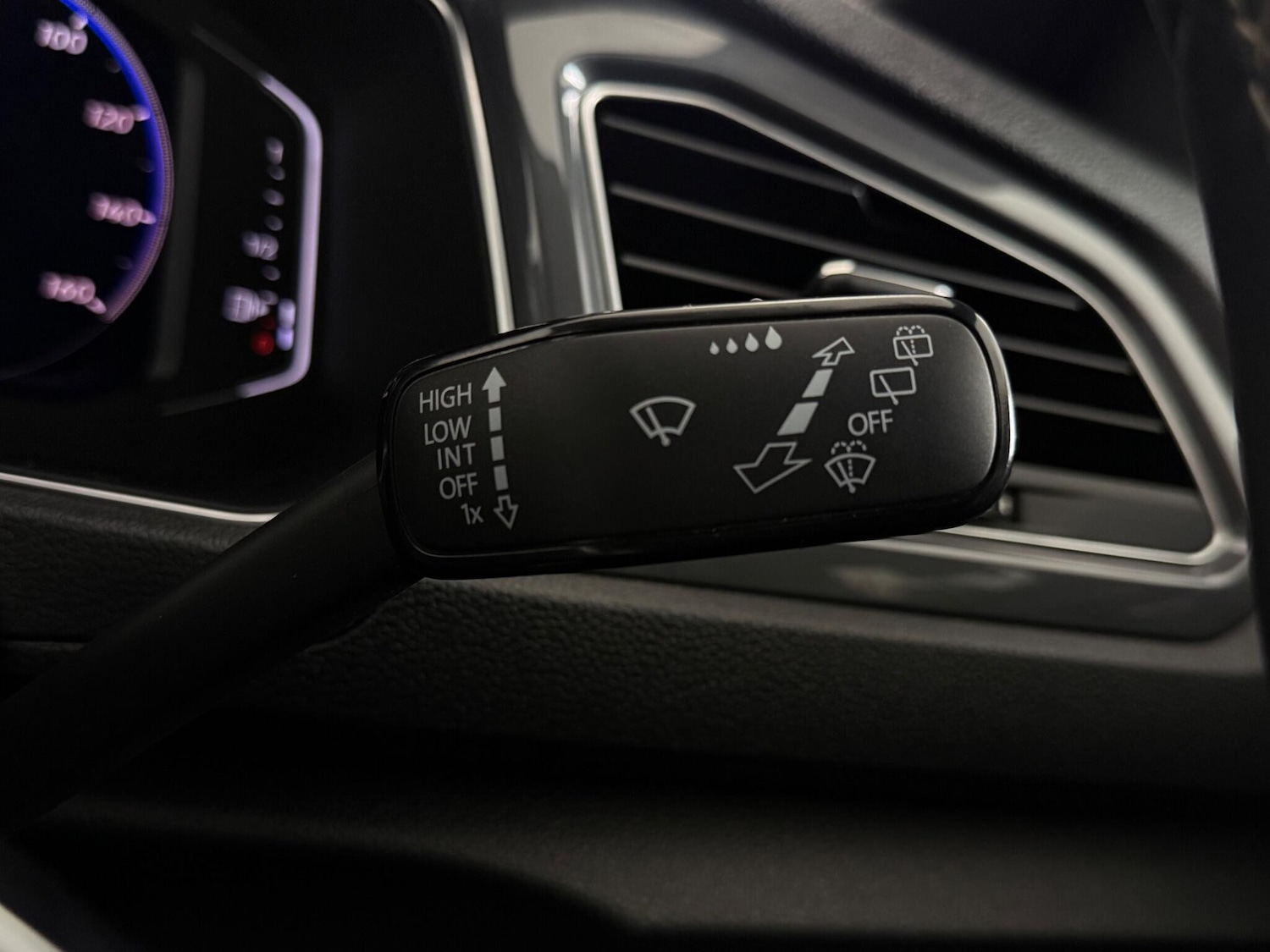 Used Volkswagen T-Roc 2021 for sale - 77259569: Photo 21