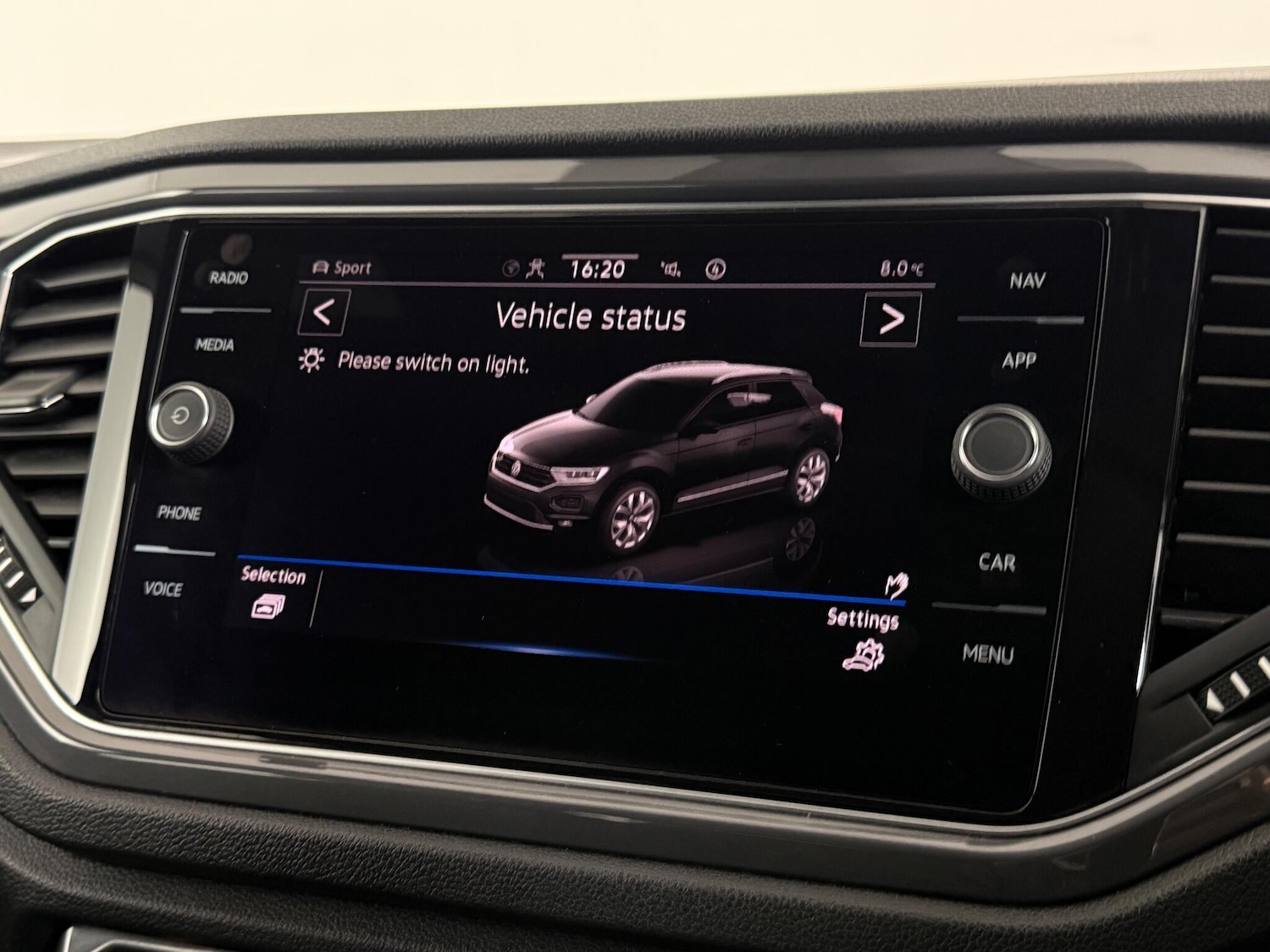 Used Volkswagen T-Roc 2021 for sale - 77259569: Photo 24