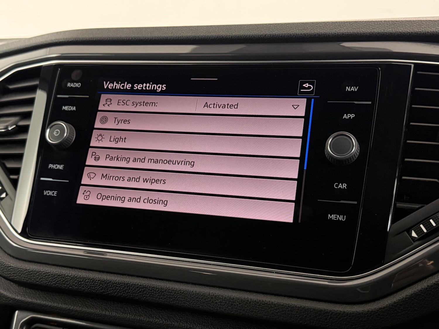 Used Volkswagen T-Roc 2021 for sale - 77259569: Photo 29