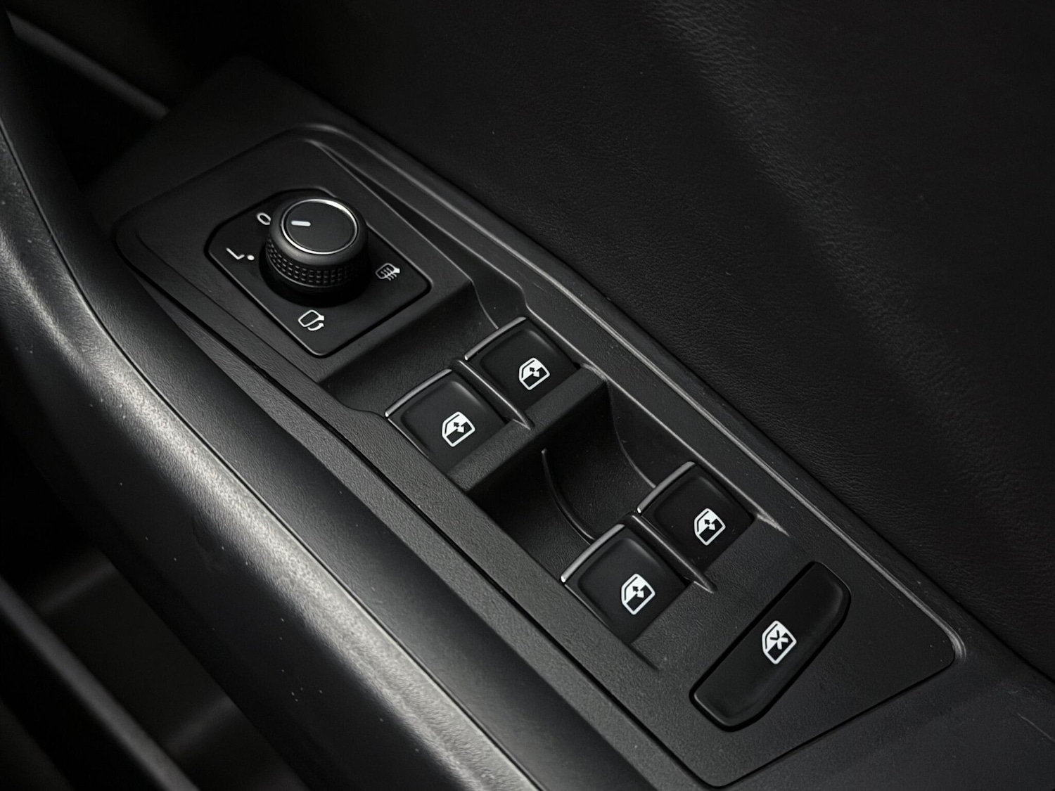 Used Volkswagen T-Roc 2021 for sale - 77259569: Photo 32