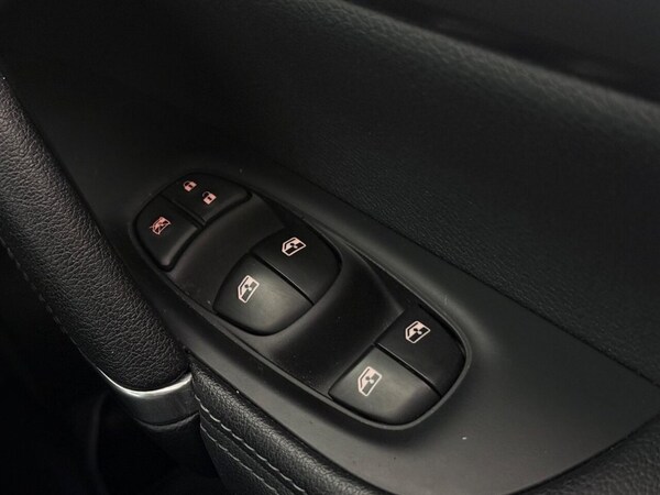 Used Nissan Qashqai 2018 for sale - 75171630: Photo 29
