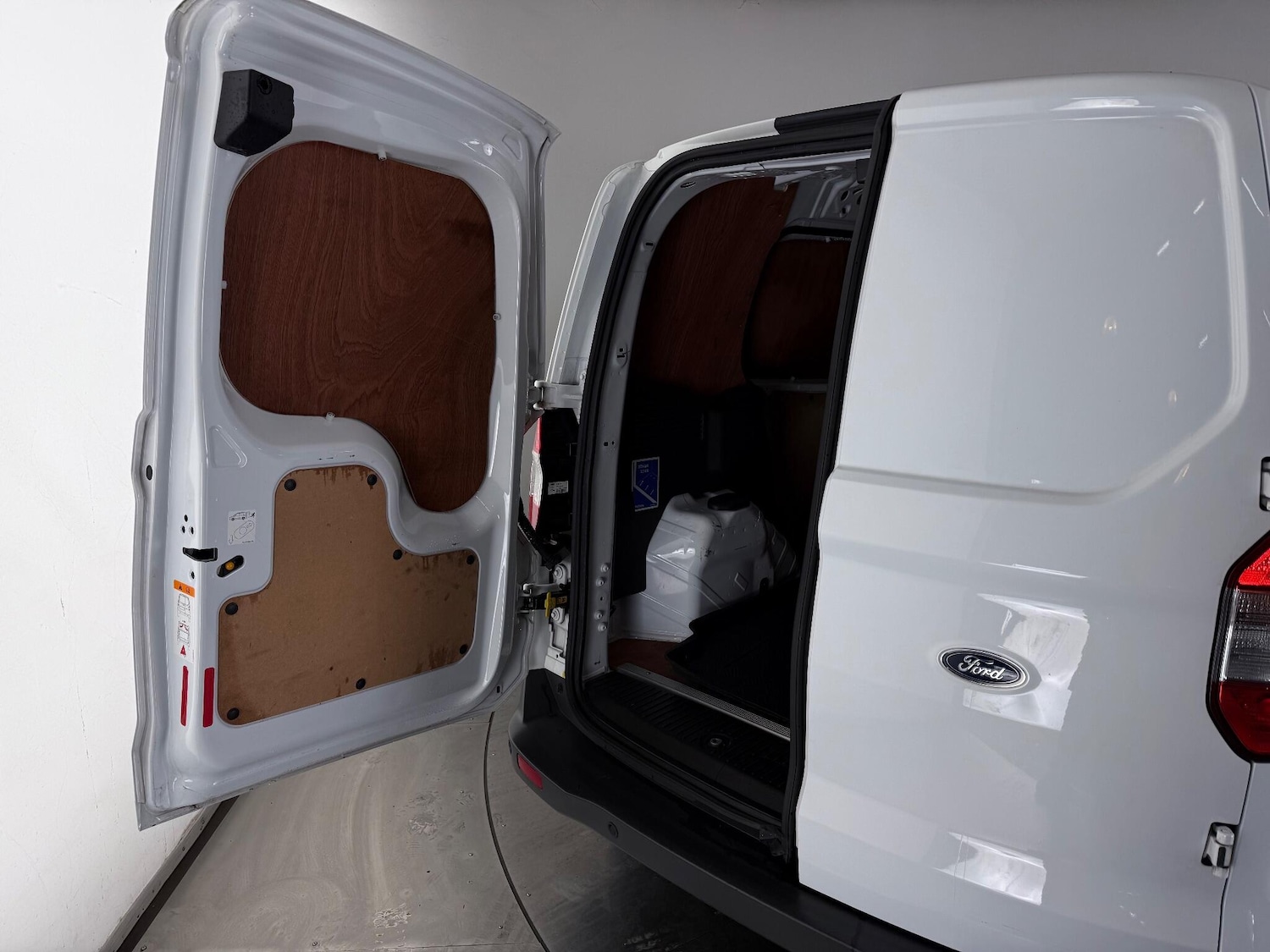 Used Ford Transit Courier 2020 for sale - 76658953: Photo 13