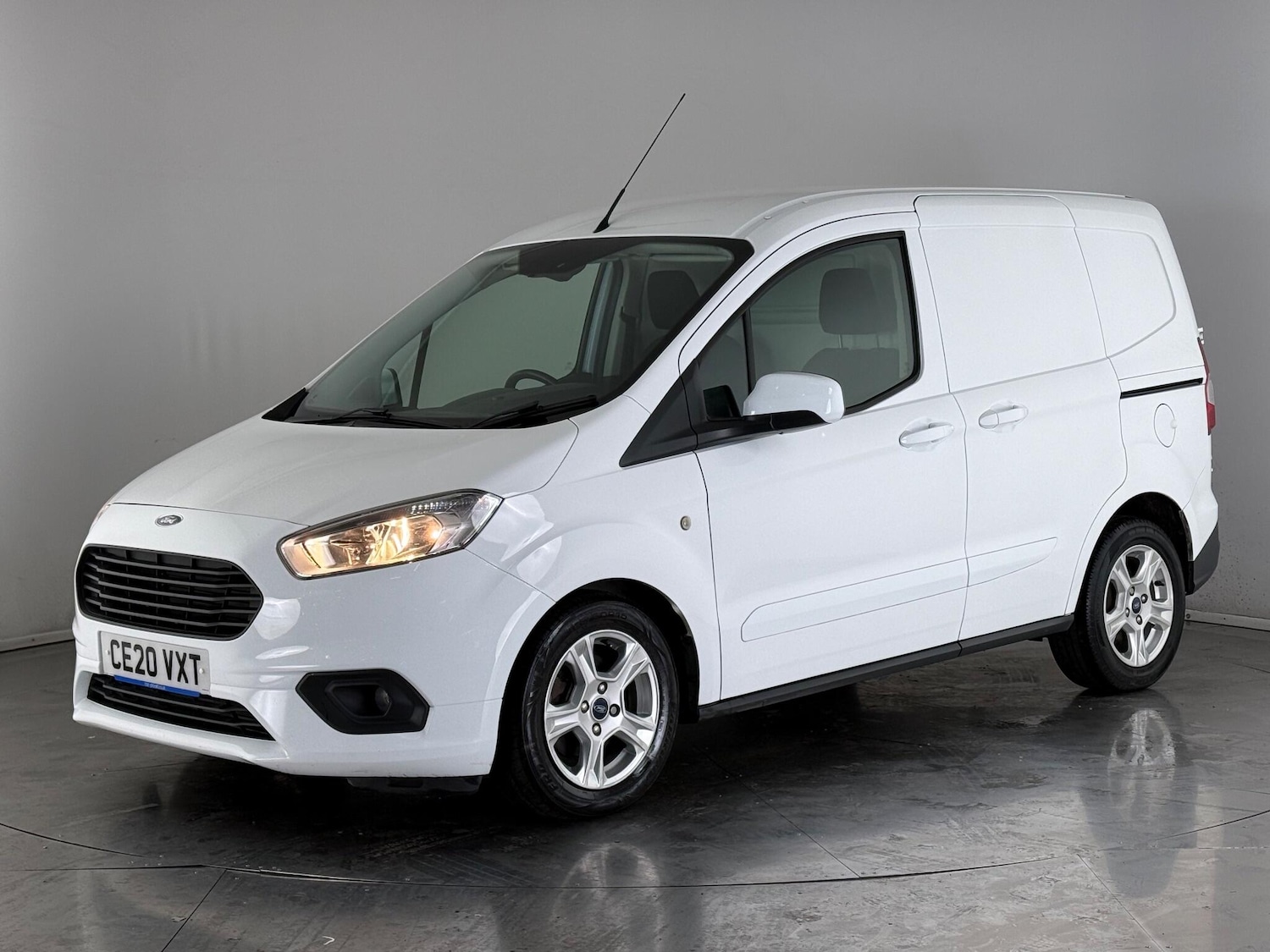 Used Ford Transit Courier 2020 for sale - 76658953: Photo 3