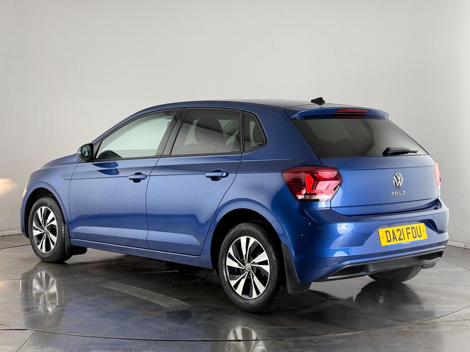 Used Volkswagen Polo 2021 for sale - 76468235: Photo 4
