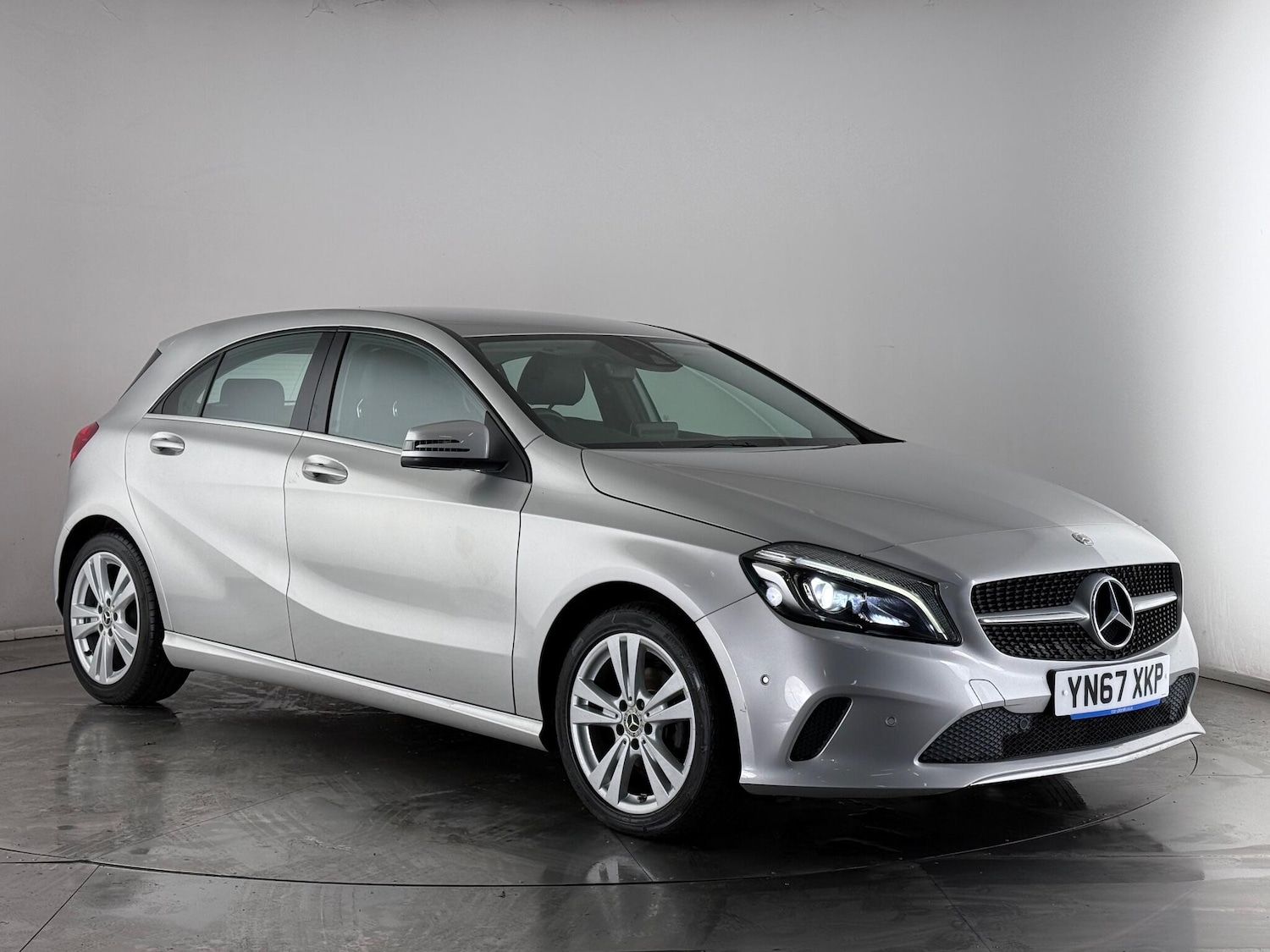 Used Mercedes-Benz A-Class 2017 for sale - 77180877: Photo 1