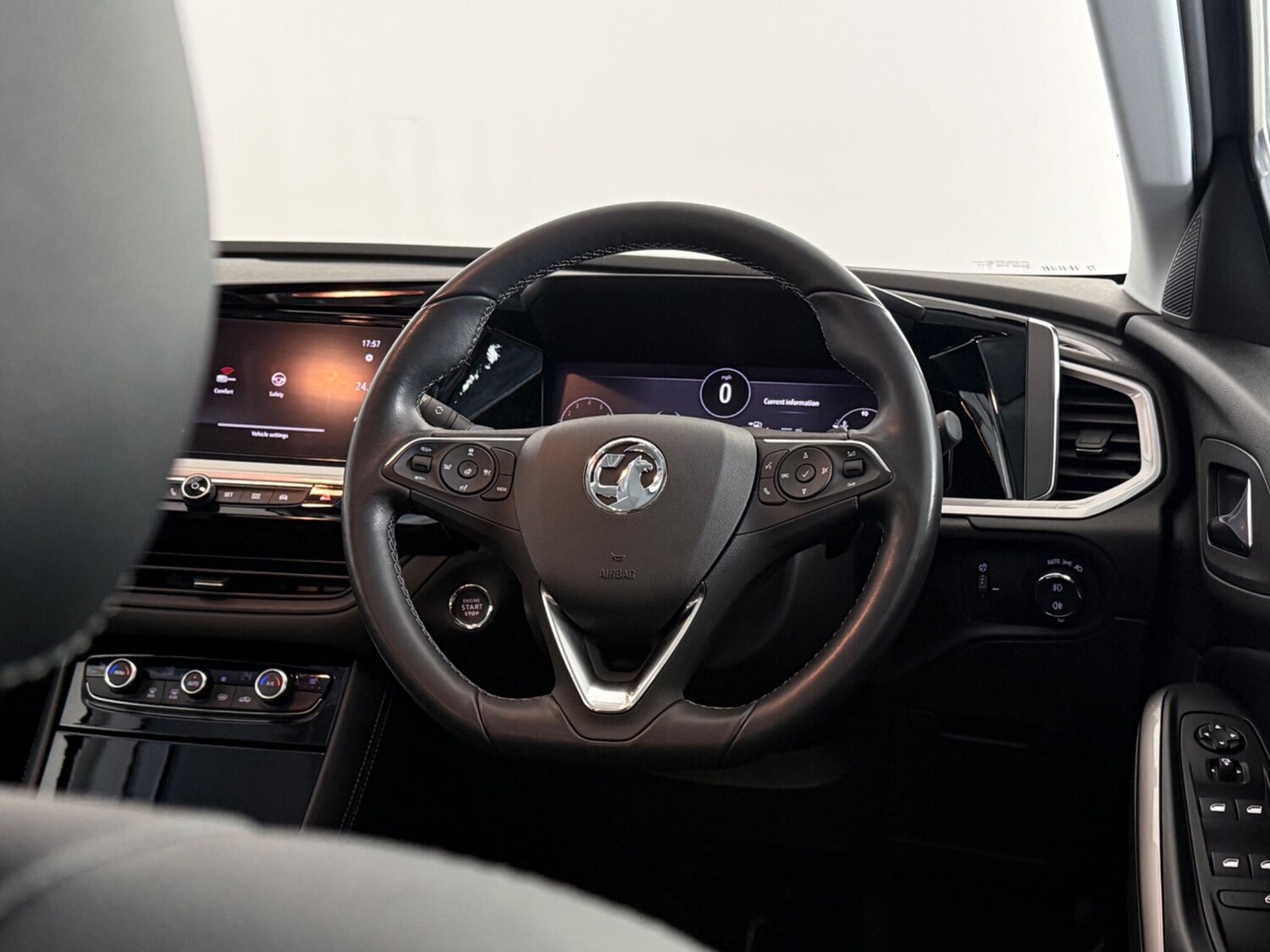 Used Vauxhall Grandland 2023 for sale - 77332091: Photo 16