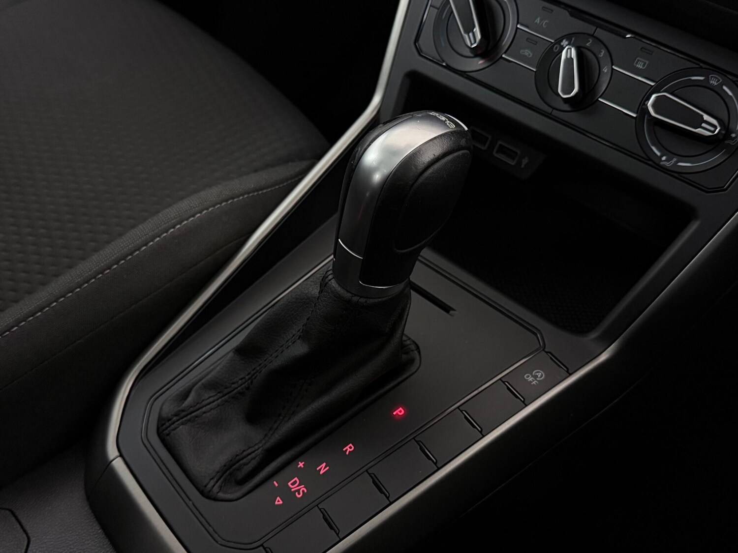 Used Volkswagen Polo 2019 for sale - 76714924: Photo 38