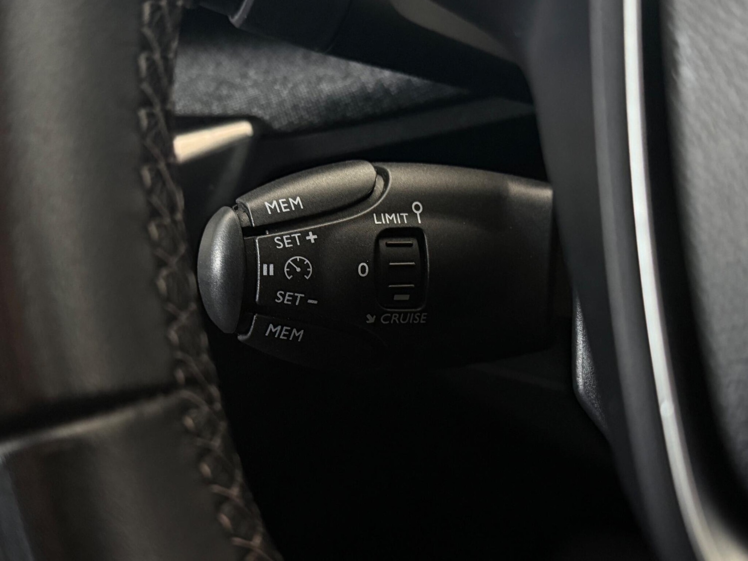 Used Peugeot 3008 2018 for sale - 76512249: Photo 26