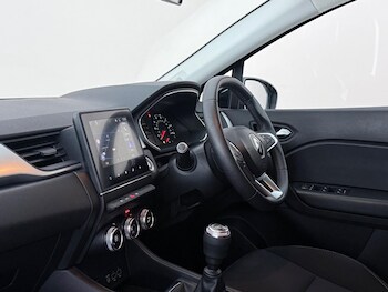 Used Renault Captur 2021 for sale - 78823454: Photo
