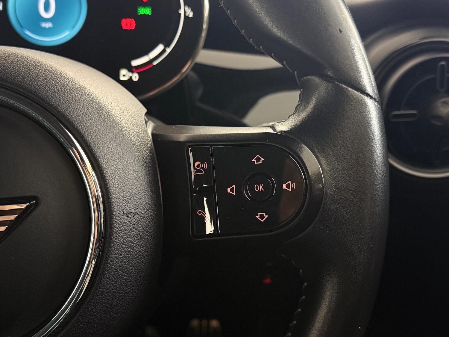 Used MINI Hatch 2021 for sale - 76468430: Photo 24