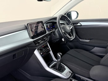 Used Volkswagen T-Roc 2022 for sale - 78662847: Photo