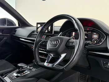 Used Audi Q5 2019 for sale - 79374749: Photo