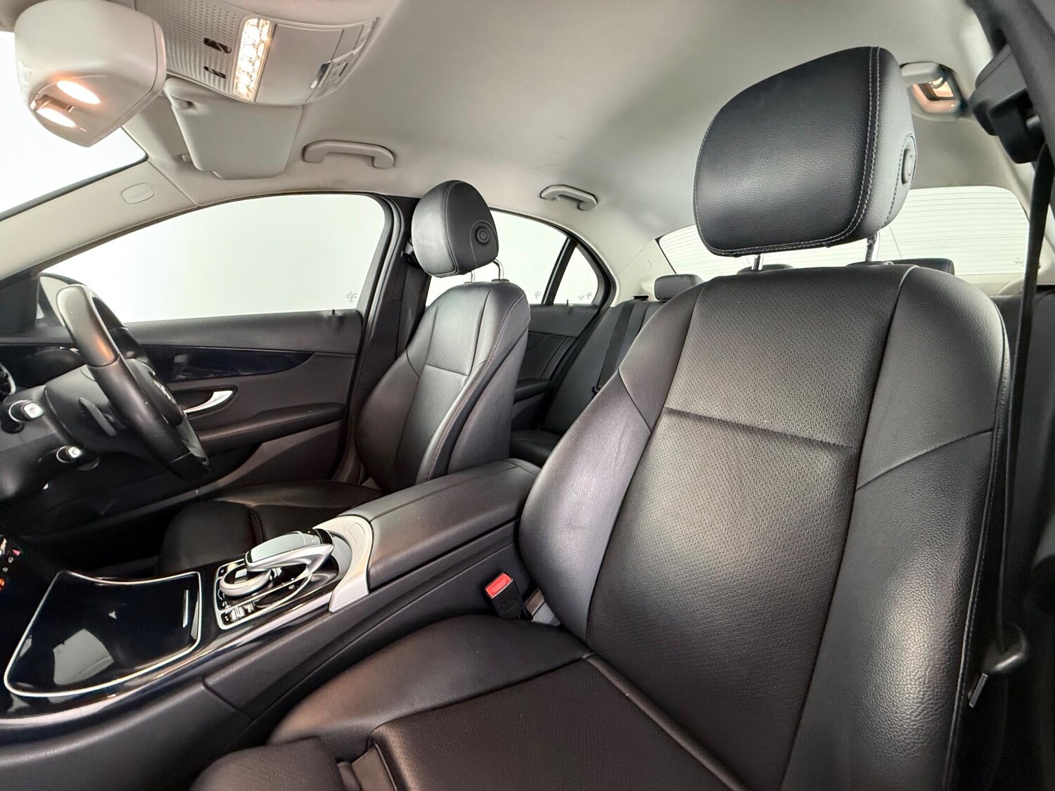 Used Mercedes-Benz C Class 2015 for sale - 77945252: Photo 11