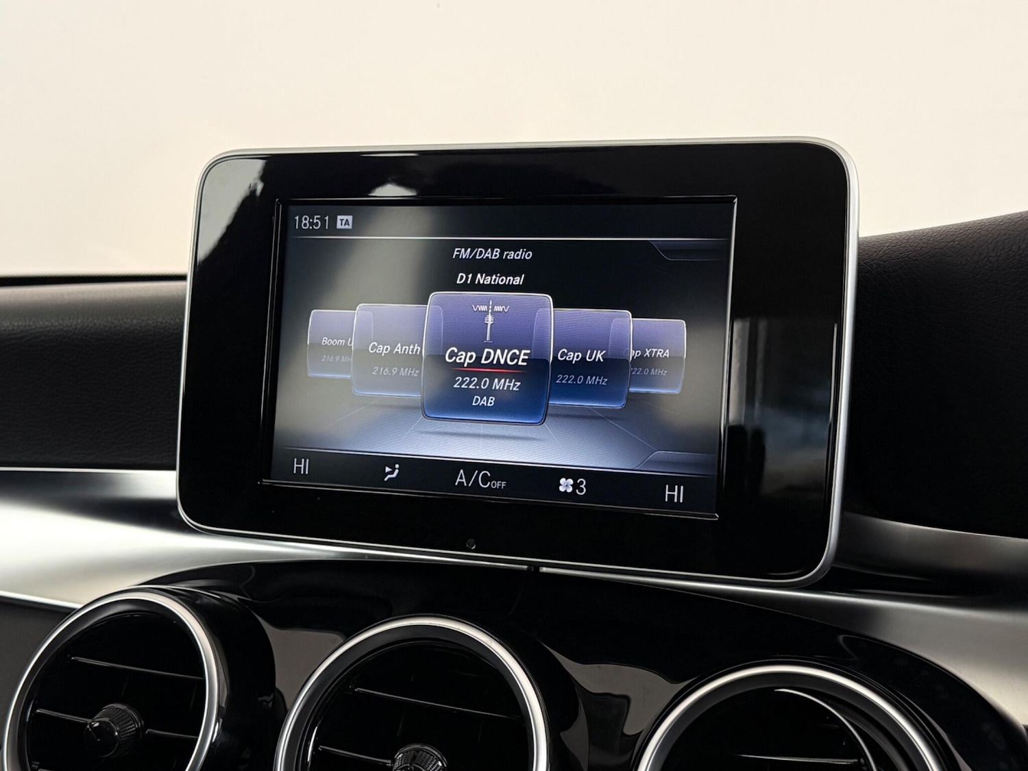 Used Mercedes-Benz C Class 2015 for sale - 77945252: Photo 22