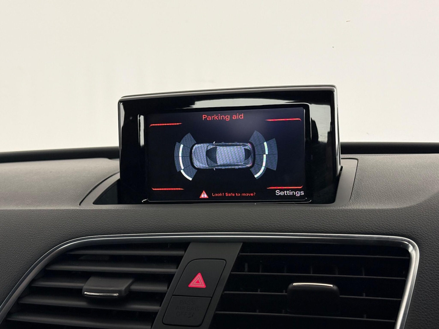 Used Audi Q3 2017 for sale - 77181129: Photo 25